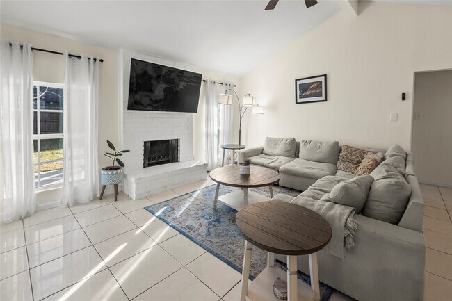 Foto del edificio - 11007 White Oak Bend Dr