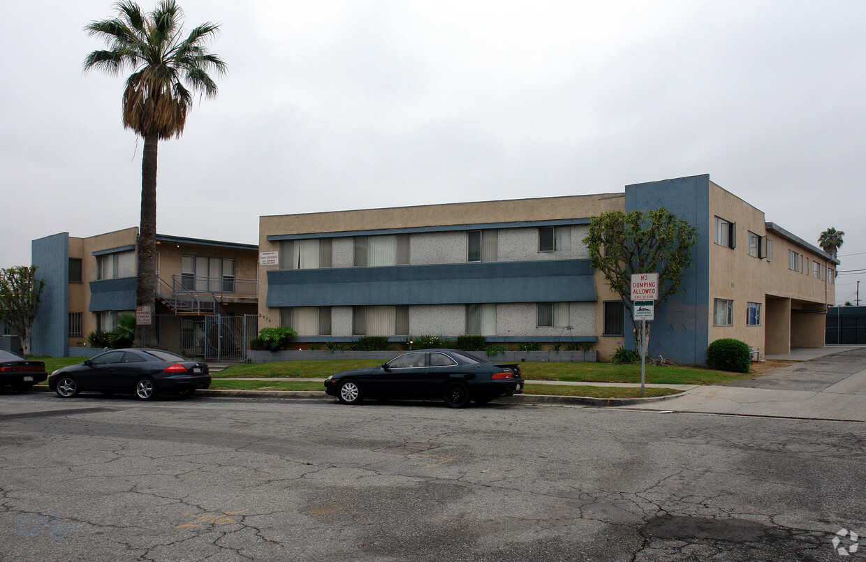 Primary Photo - El Segundo Apartments
