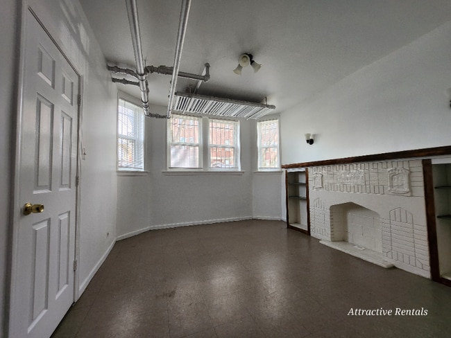 Building Photo - 14 N Long Ave