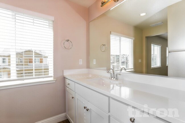 Building Photo - 829 Chisel Ville Ln