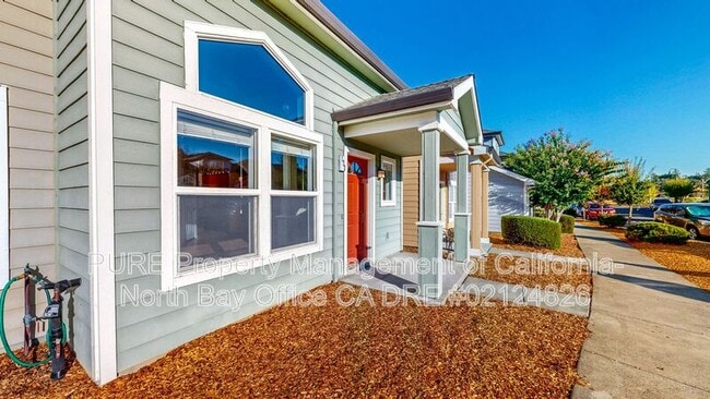 Building Photo - 120 Treadway Ct