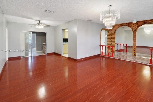 Building Photo - 3241 NW 40th St