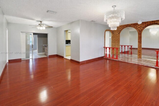 Foto del edificio - 3241 NW 40th St