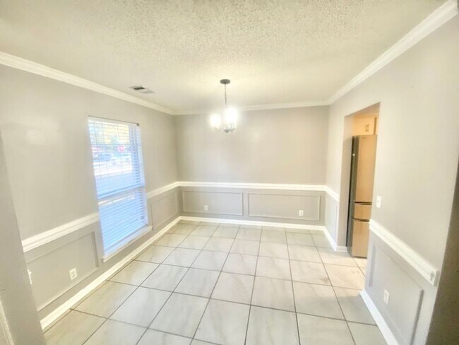 Foto del edificio - Brick Ranch styled home, located in the vibrant community of Pooler, GA