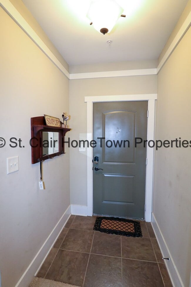 Building Photo - Condo on Logan Martin Lake