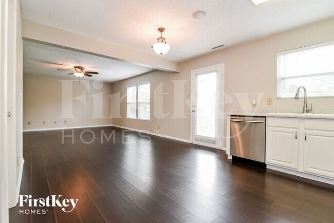 Foto del edificio - 961 Springside Ct