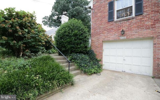 Foto del edificio - 9204 Cedar Way