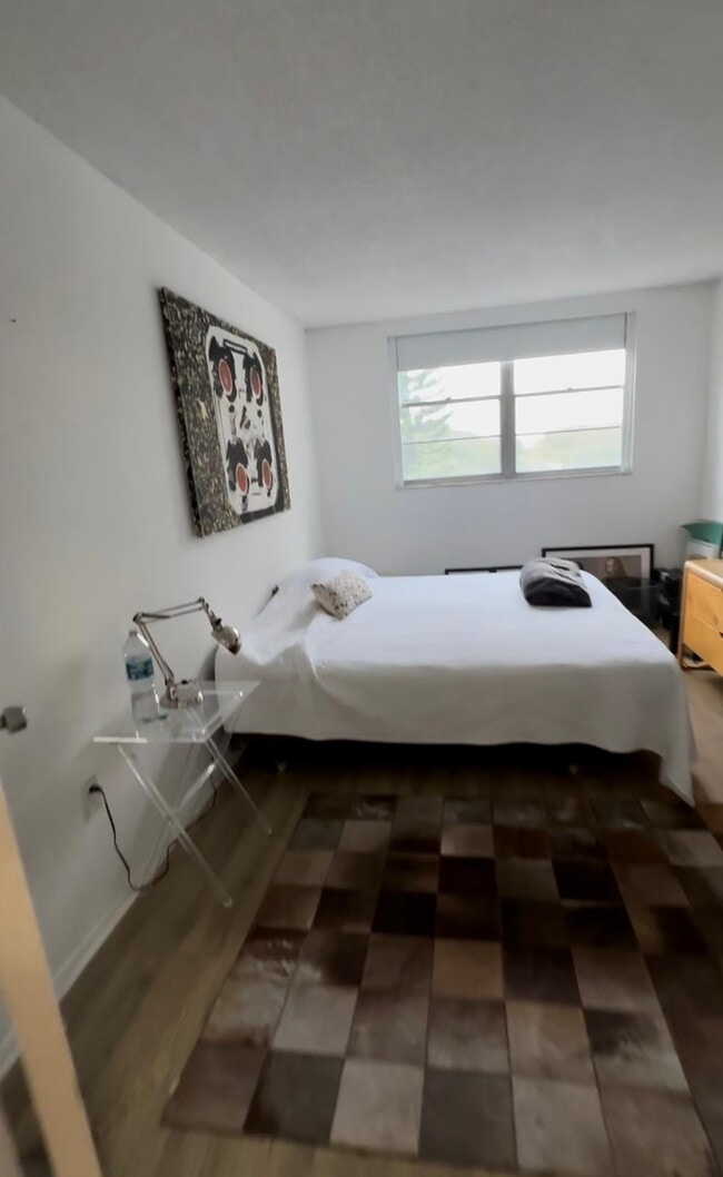 Foto del edificio - 12500 NE 15th Ave