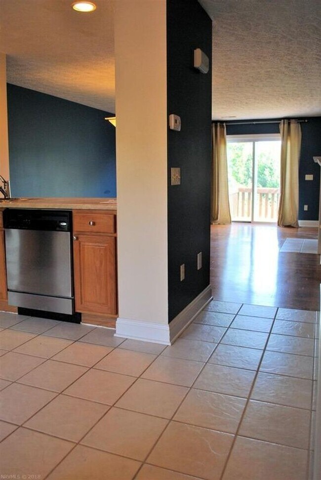 Foto del edificio - 2 Bedroom 2 Bath Townhouse