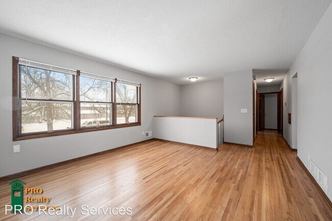 Foto del edificio - 4 br, 2 bath House - 422 County Rd C W