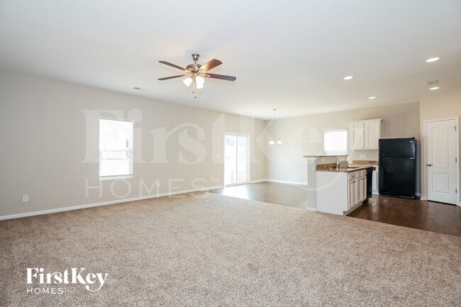 Building Photo - 6303 Paw Village Rd