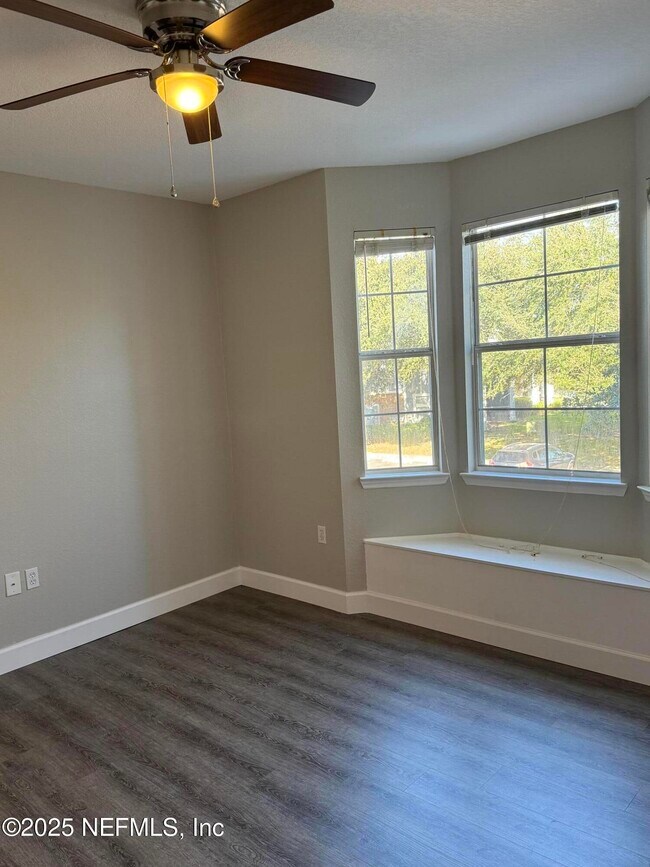 Foto del edificio - 8550 Touchton Rd