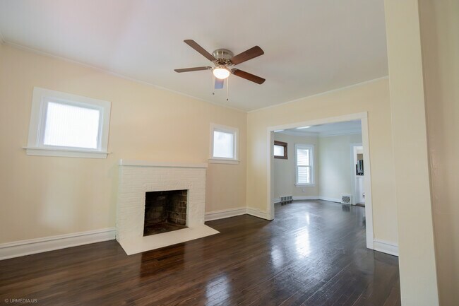 Building Photo - 525 N Taylor Ave