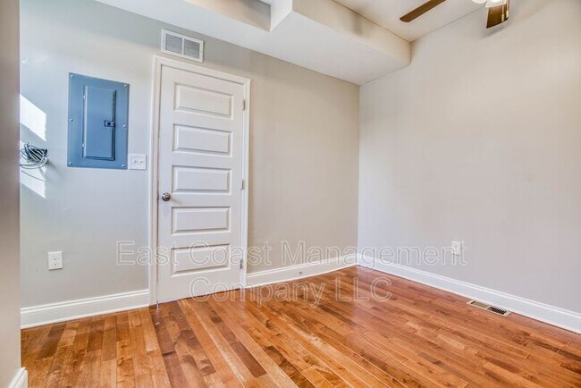 Foto del edificio - 1623 E Baltimore St