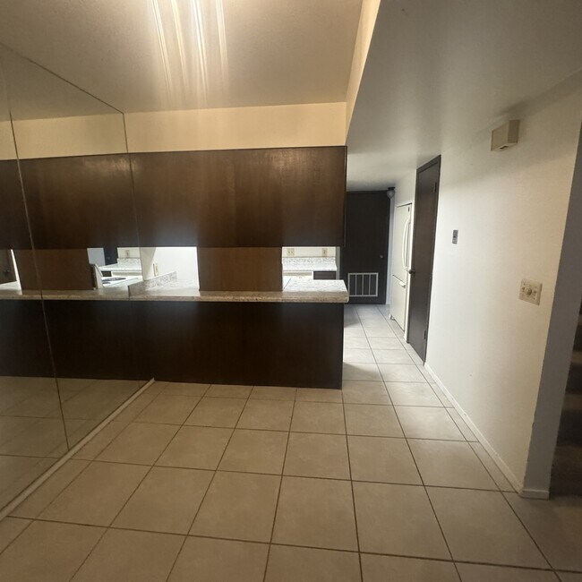 Foto del edificio - 2220 E Murray Holladay Rd