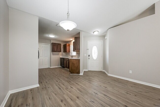 Foto del edificio - 222 Eagle Point Blvd