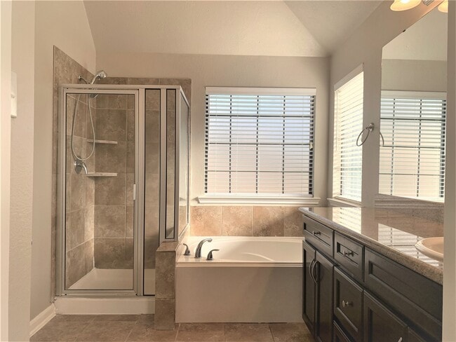 Foto del edificio - 807 Cobble Gate Dr