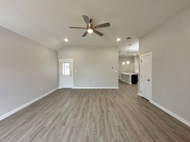 Building Photo - 1215 Antelope Trail
