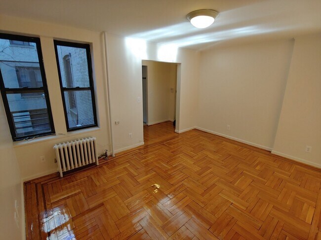 Building Photo - 437 Prospect Ave