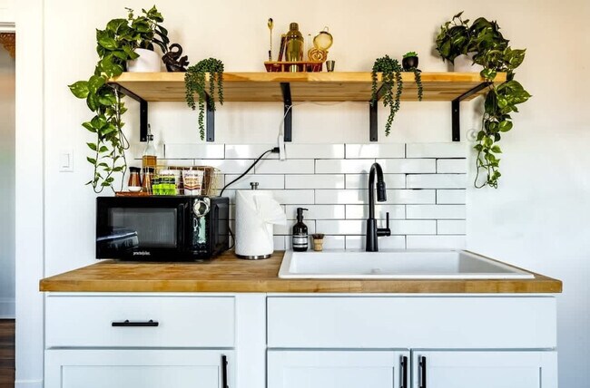 Foto del edificio - 575 1/2 City Park Avenue-SI ID1265608P