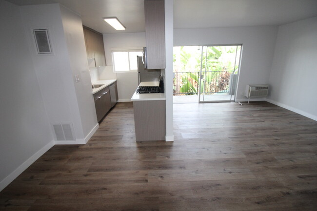 Building Photo - 6536 La Mirada Ave