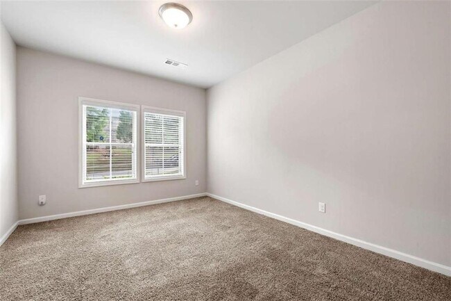 Foto del edificio - 5959 Landers Loop