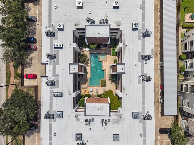 Foto del edificio - 3115 Helms St
