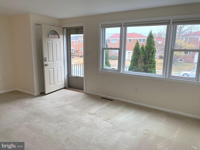 Foto del edificio - 1125 Circle Dr