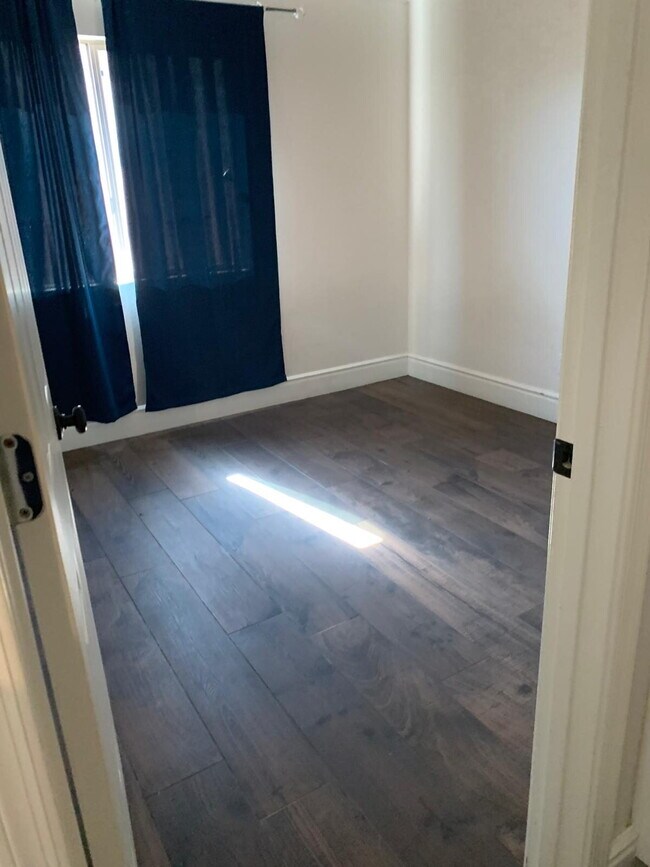 Foto del edificio - Beautiful Single-Level 3-Bedroom with Priv...