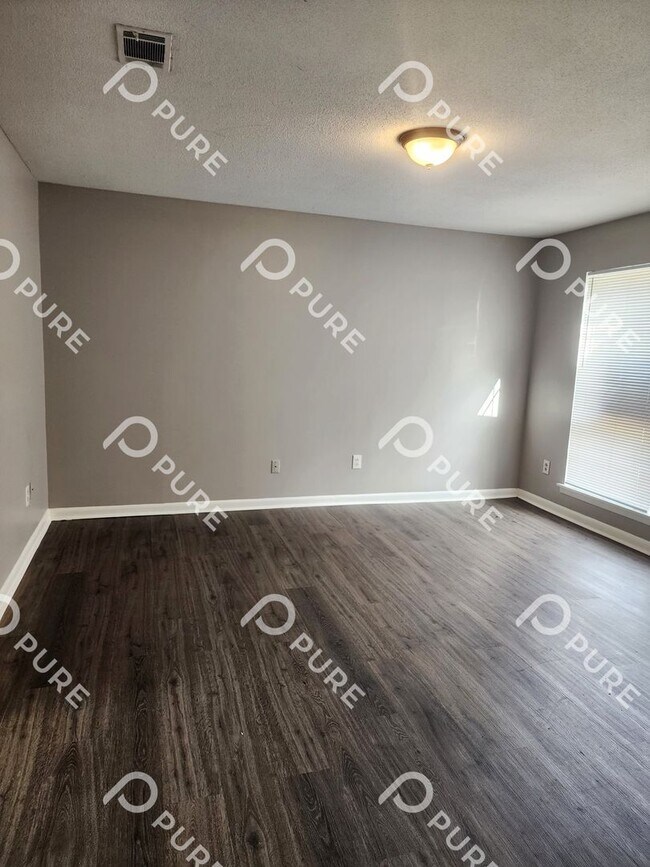 Foto del edificio - 14020 SW Wyandotte Dr