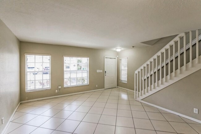 Foto del edificio - 964 Summit Lake Dr