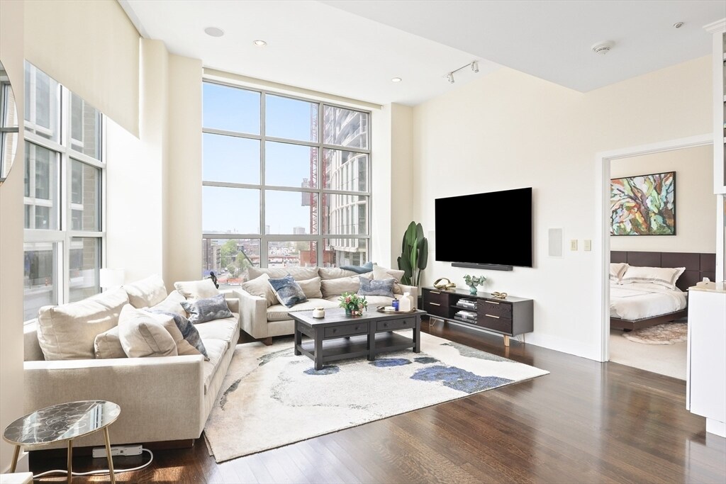 Foto principal - 360 Newbury St