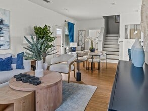 Building Photo - LEO at Cypress Creek