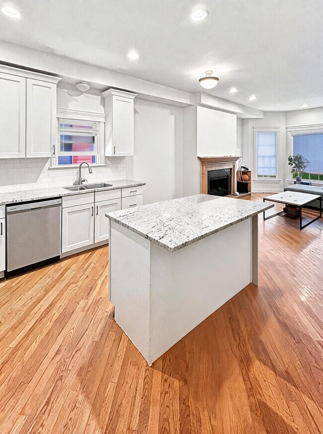 Foto del edificio - 1657 W Wrightwood Ave