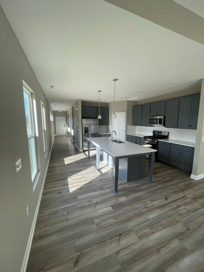 Building Photo - Beautiful New Ranch Home in Powell Availab...