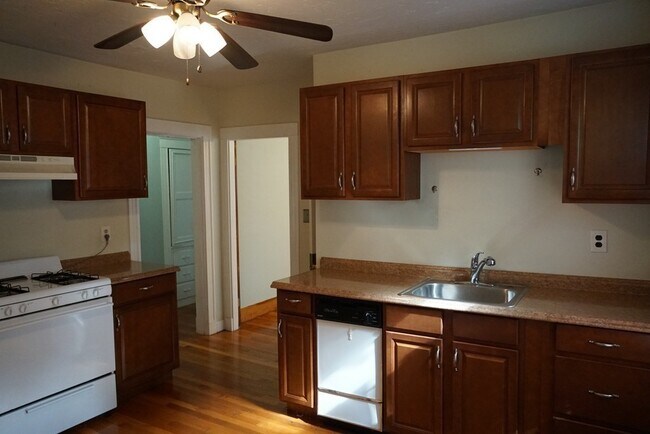 Building Photo - 104 Greaton Rd