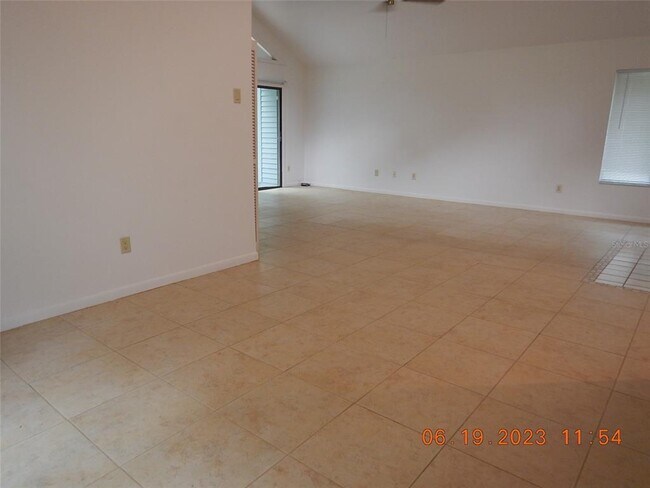 Building Photo - 1658 NW 22nd Cir