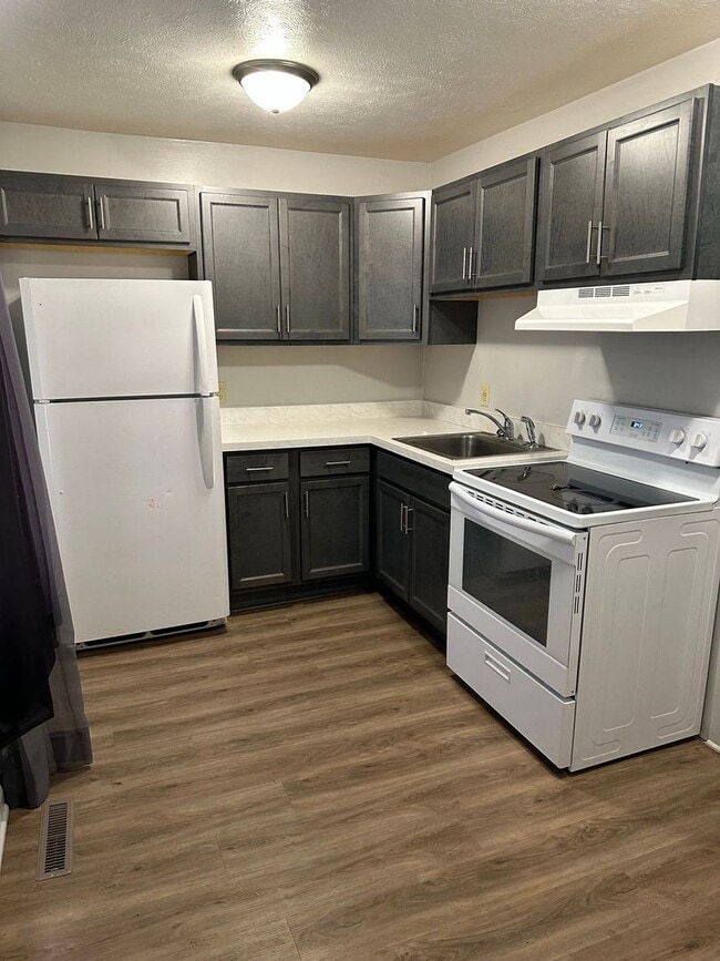 Building Photo - 712 S 10th St