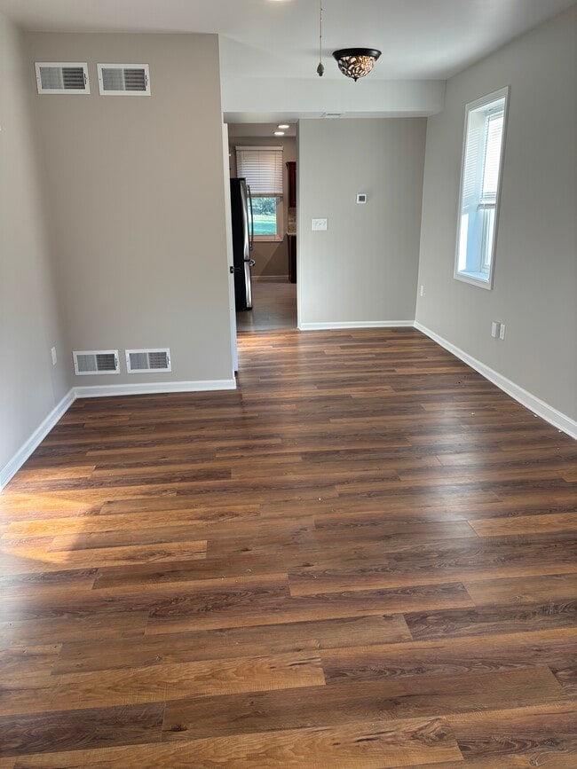 Foto del edificio - 290 N Cornwall Rd