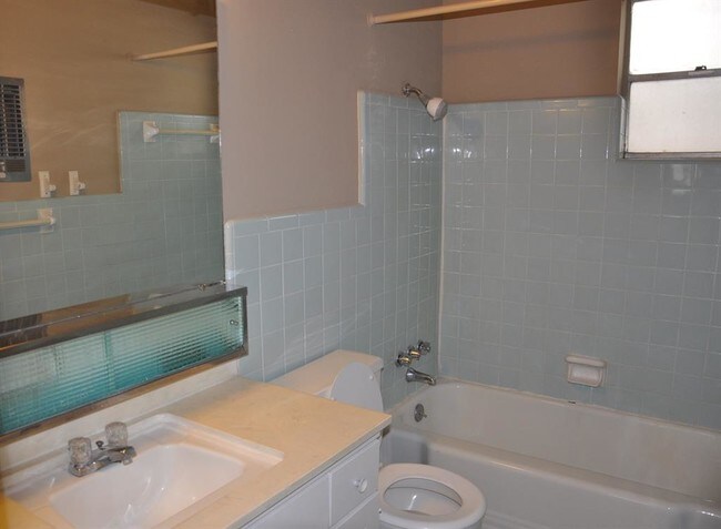 Foto del edificio - 2318 Dorrington St