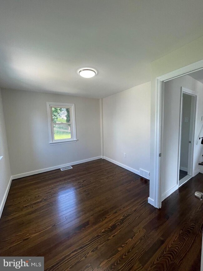Building Photo - 209 Nassau Ave
