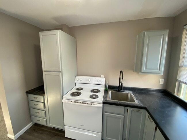 Foto del edificio - 942 N Schuyler Ave