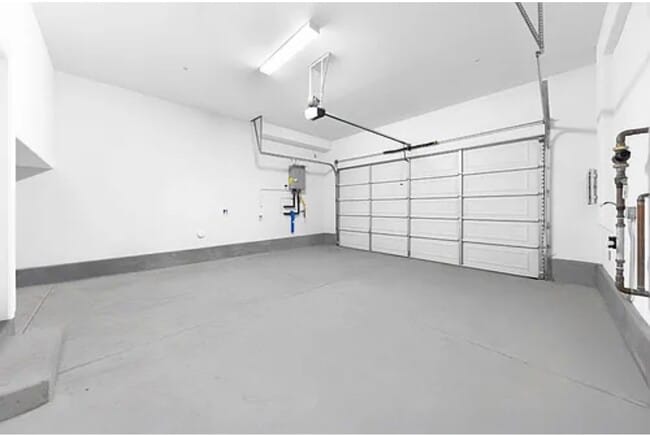 Building Photo - 930 Wonder Ln
