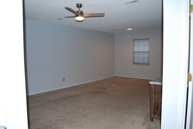 Foto del edificio - 9037 Fountain Brook Ln