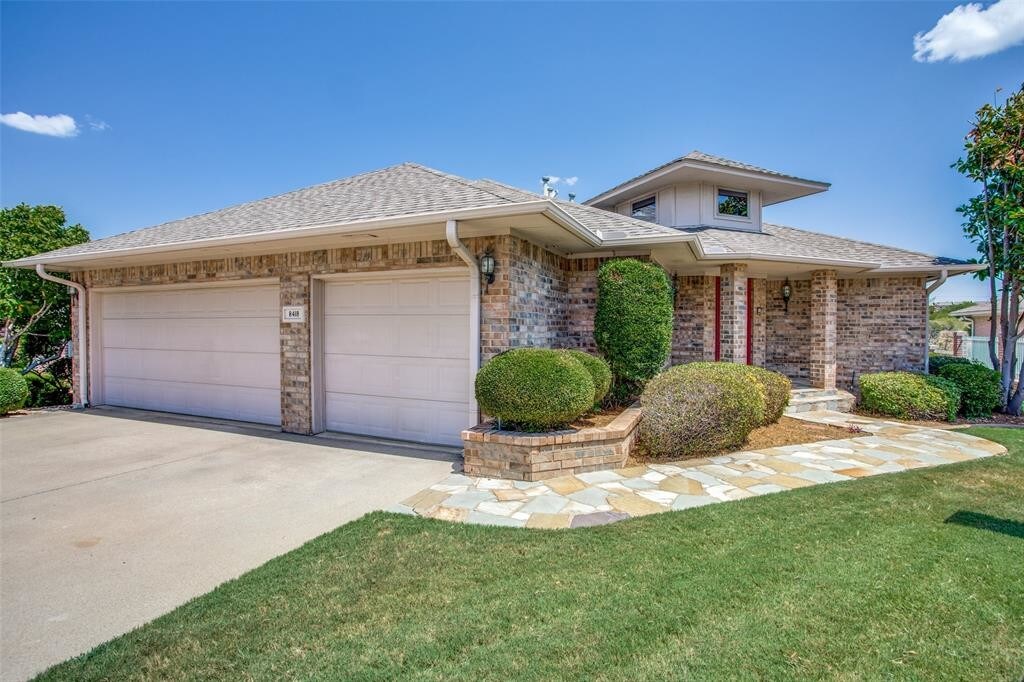 Foto principal - 8418 Golf Club Cir