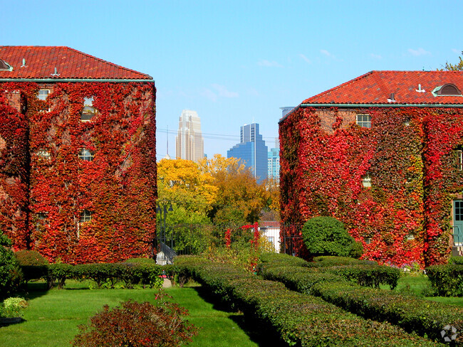 Building Photo - Fair Oaks Apartment Homes