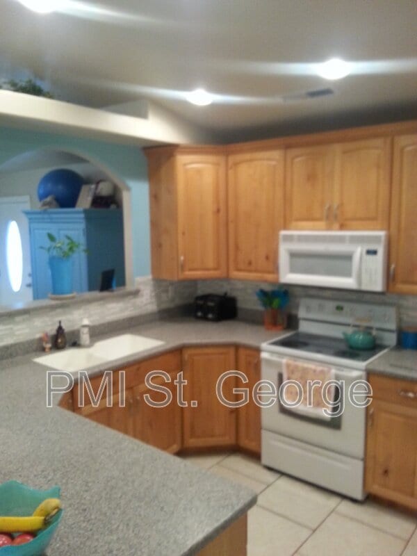 Building Photo - 73 Pheasant Dr