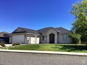 Building Photo - 6304 Kilawea Dr