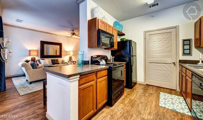 Foto del edificio - 15510 Ranch Road 620 N