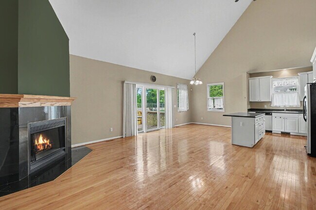 Building Photo - SPEICAL offer- MOVE IN READY 3 bedroom home!